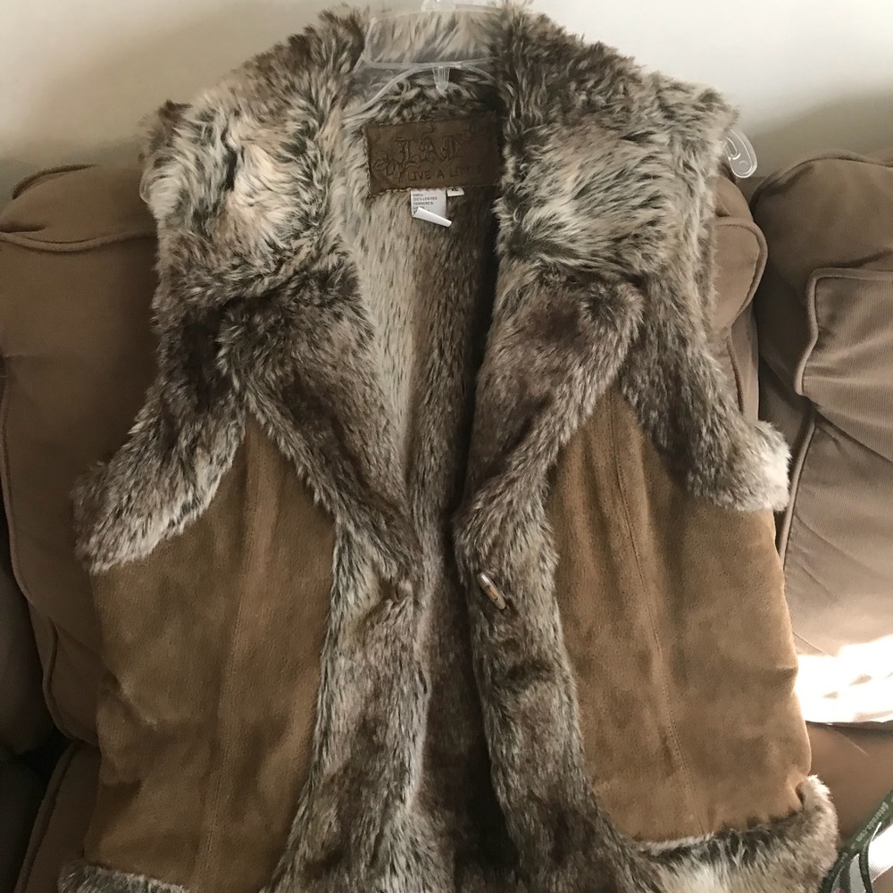 Fur vest
